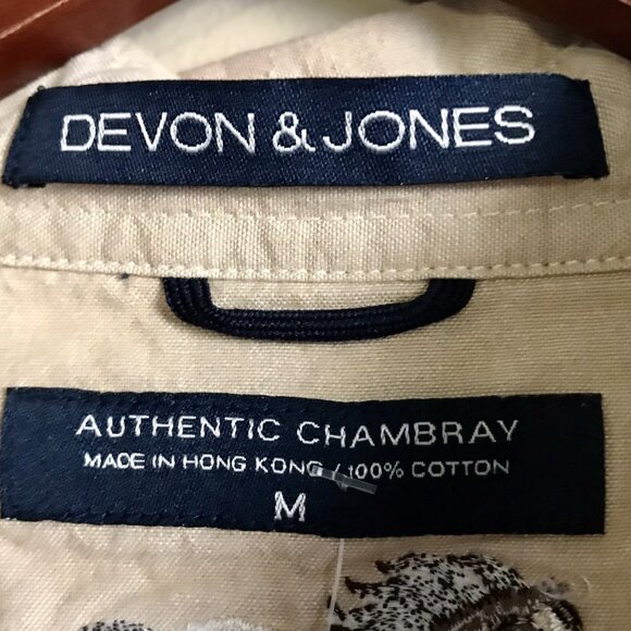 Devon & Jones Chambray Woman’s Shirt Size Medium Embroidered Horses - Picture 6 of 9